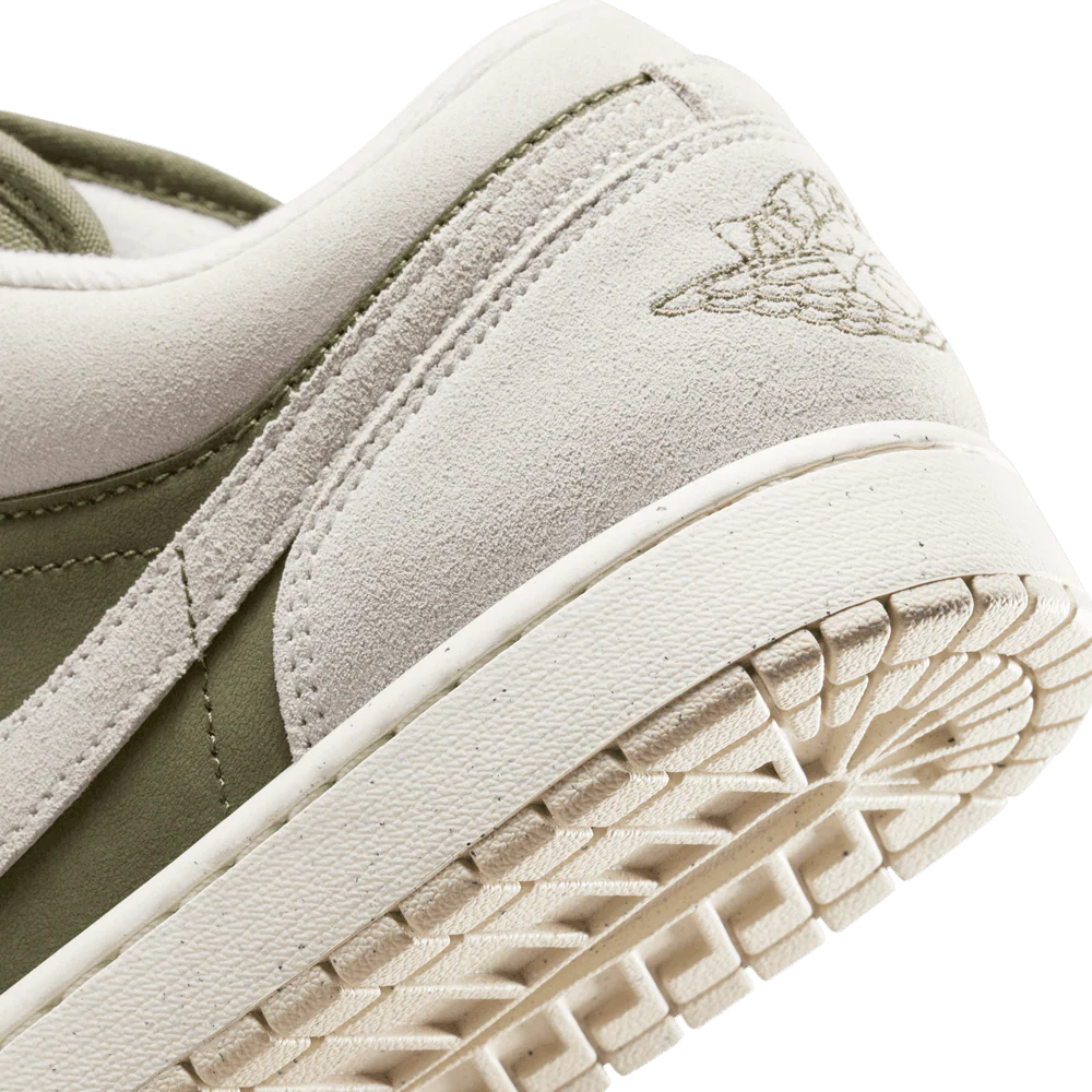 Air Jordan 1 Low SE - Image 9