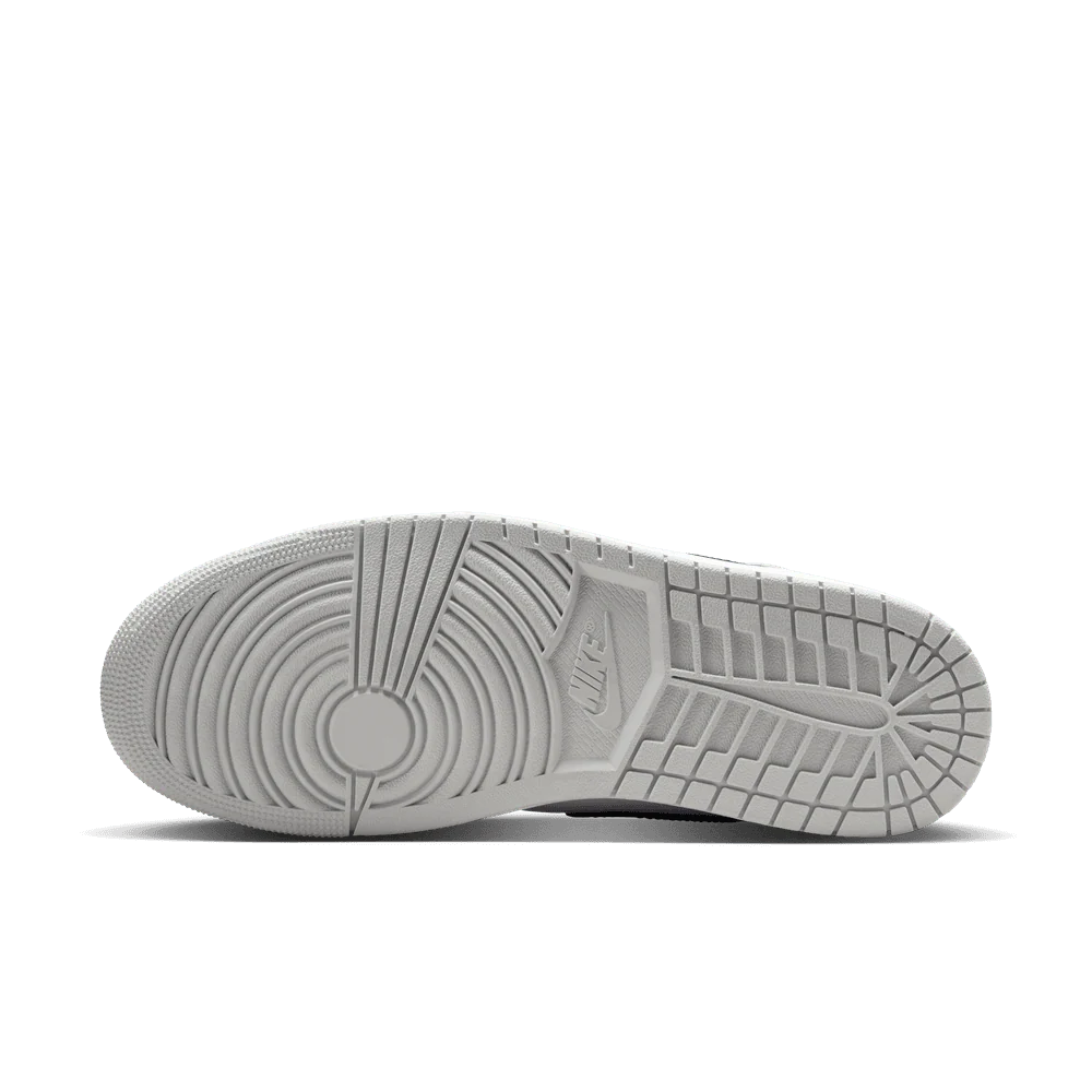 Air Jordan 1 Mid - Image 2