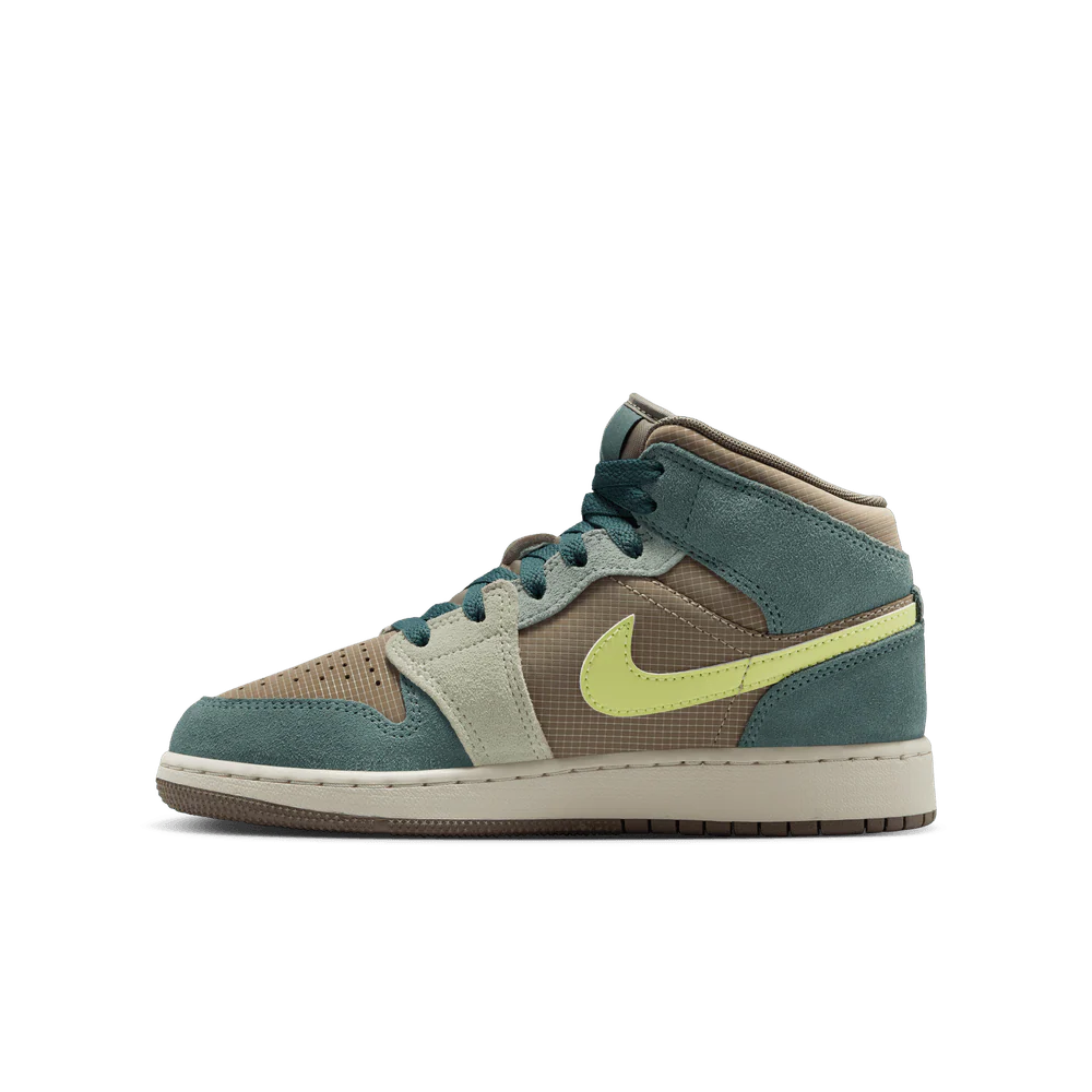 GS Air Jordan 1 Mid SE - Image 3