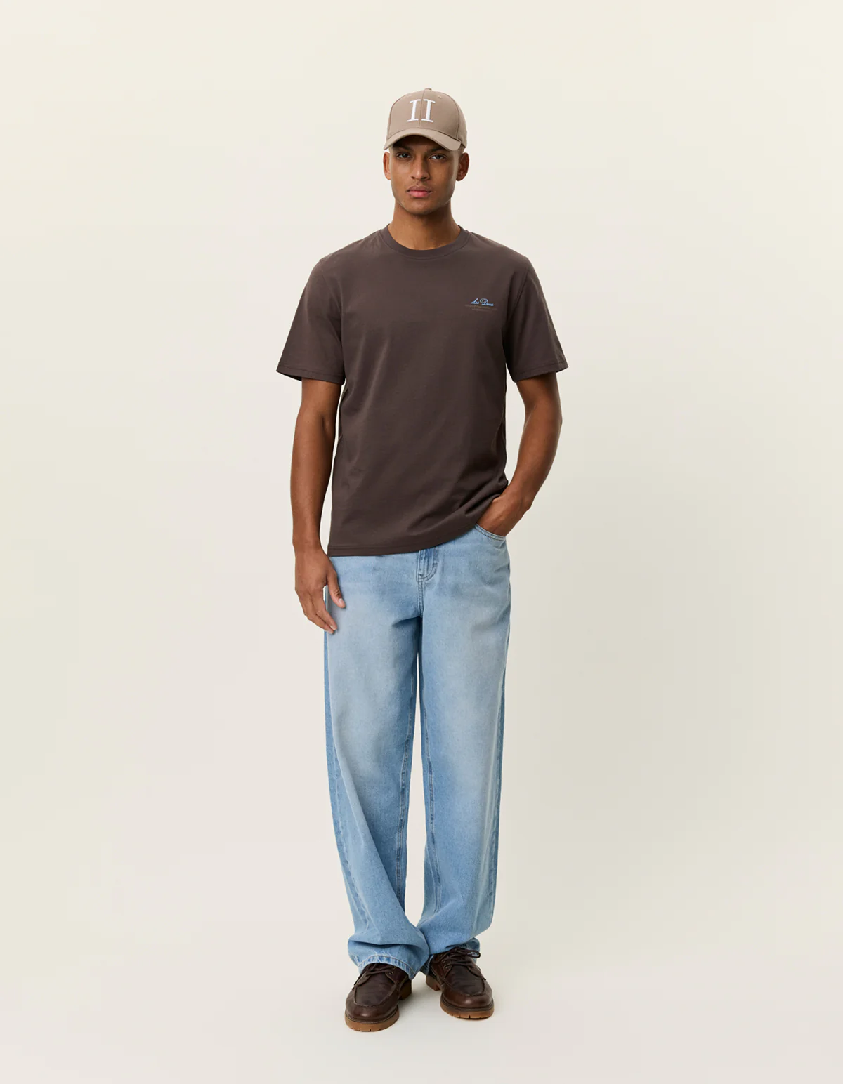 Les Deux Ben Globe Tee - Image 3
