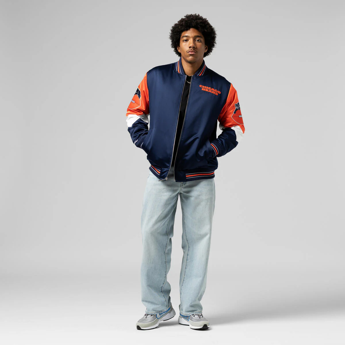 M&N NFL Vintage Chicago Bears Throw It Back Heavyweight Satin Jacket - Image 3