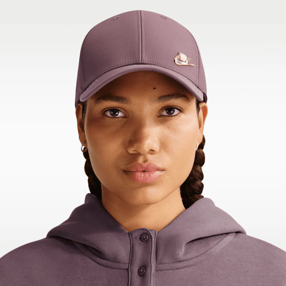 Nike Dri-FIT Club Structured Metal Logo Cap