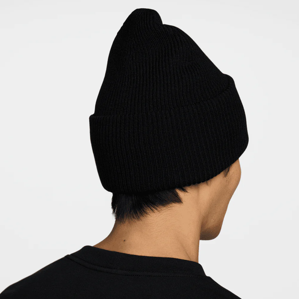 Nike Peak Premium Beanie - Image 2