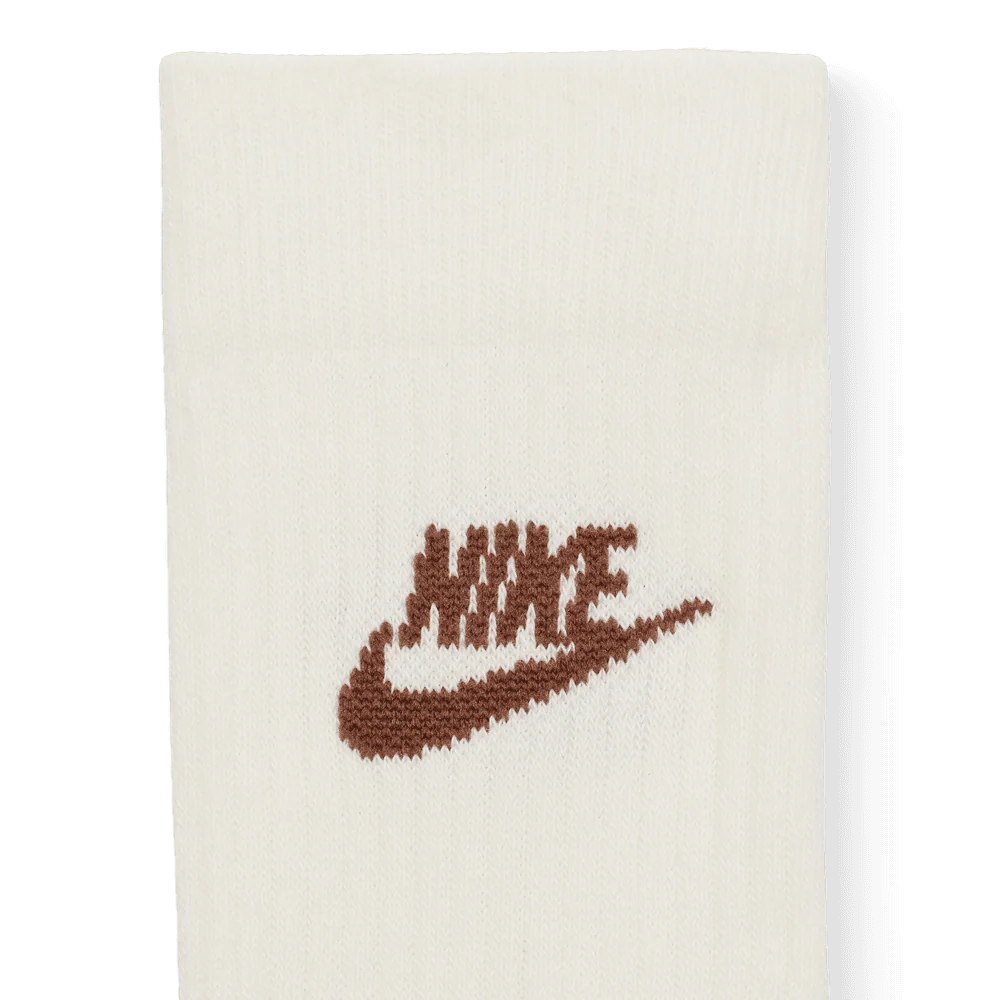 Nike Sportswear Everyday Essential Crew Socks - Image 4