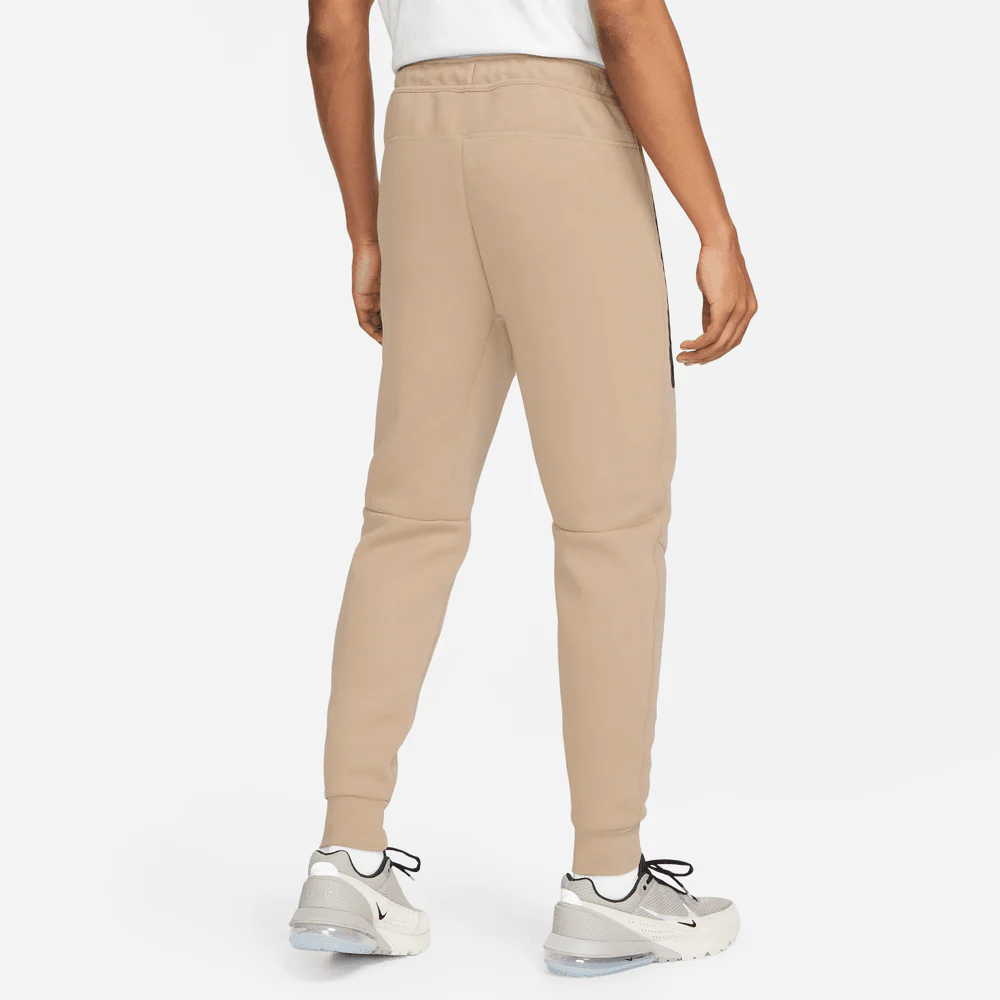 Nike Sportswear Tech Fleece Slim Fit Jogger - Image 2