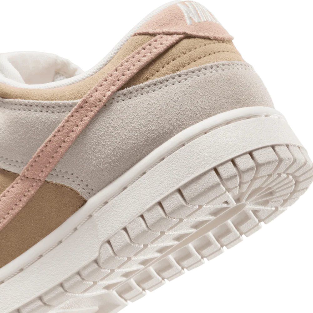 Wmns Nike Dunk Low - Image 7