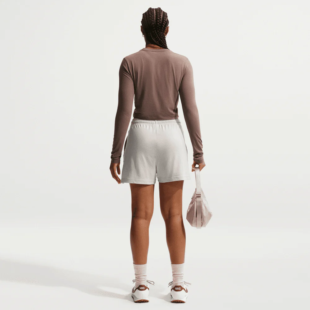 Wmns Nike Sportswear Chill Knit High-Waisted Lightweight Short - Image 2