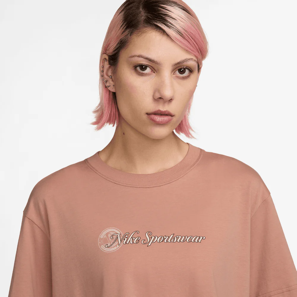 Wmns Nike Sportswear Club Crop Tee - Image 3